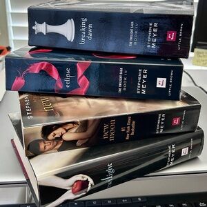 Twilight Saga Books 1, 2, 3 & 4